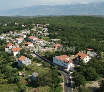 Prodaje se građevinsko zemljište 1698 m2 - cover