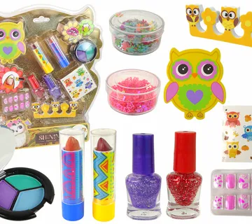 Set za šminkanje i nail art sova  - cover
