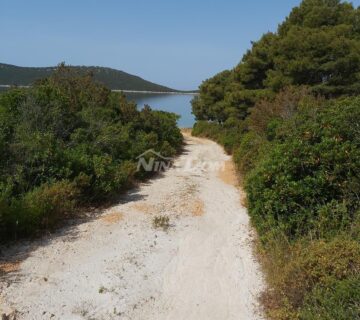 Građevinsko zemljište sa pogledom na more u Brgulju, otok Molat - cover