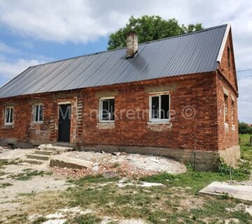 Lonjica (Vrbovec), samostojeća kuća na parceli od 3900 m2 - cover