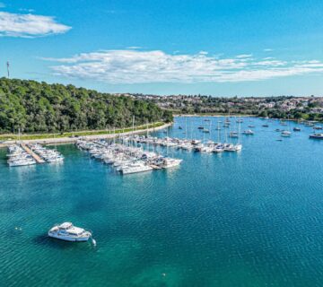 Komforan trosoban stan u prizemlju s bazenom, blizina plaže, Pula - cover