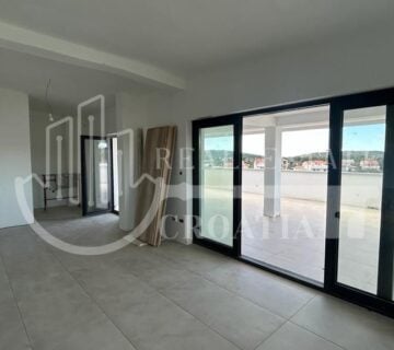 Prodaja, Murter, penthouse 262,5m2 sa 2 PM i spremištem - cover