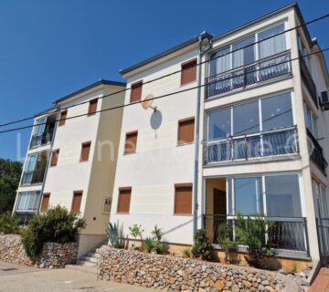 PLANIKOVAC ( SENJ) - delux apartman 60 m2, vrt 80 m2, parking - cover