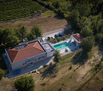 Moderna villa u središnjoj Istri, Motovun, okolica, Istra - cover