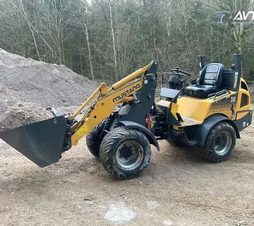 Mustang dvorišni utovarivač - cover