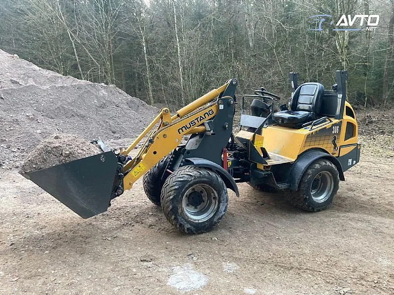 Mustang dvorišni utovarivač - cover