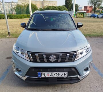 Suzuki vitara - cover