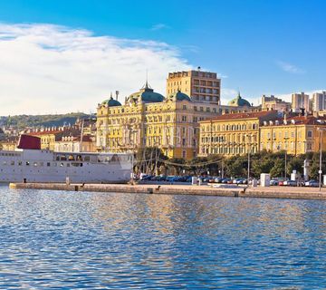 RIJEKA stan u užem centu 84m2 treći kat - cover