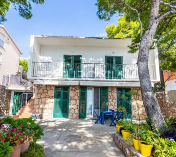 Hvar, lijepa kuća na južnoj strani otoka 1.red uz more - cover