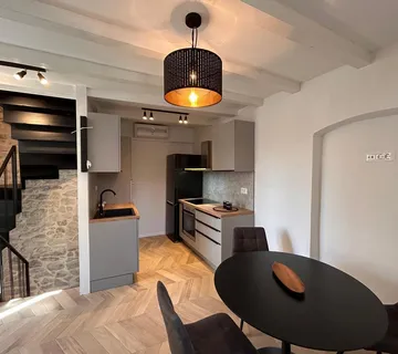 Kamena kuća Kaštel Štafilić, 60.00 m2 - cover