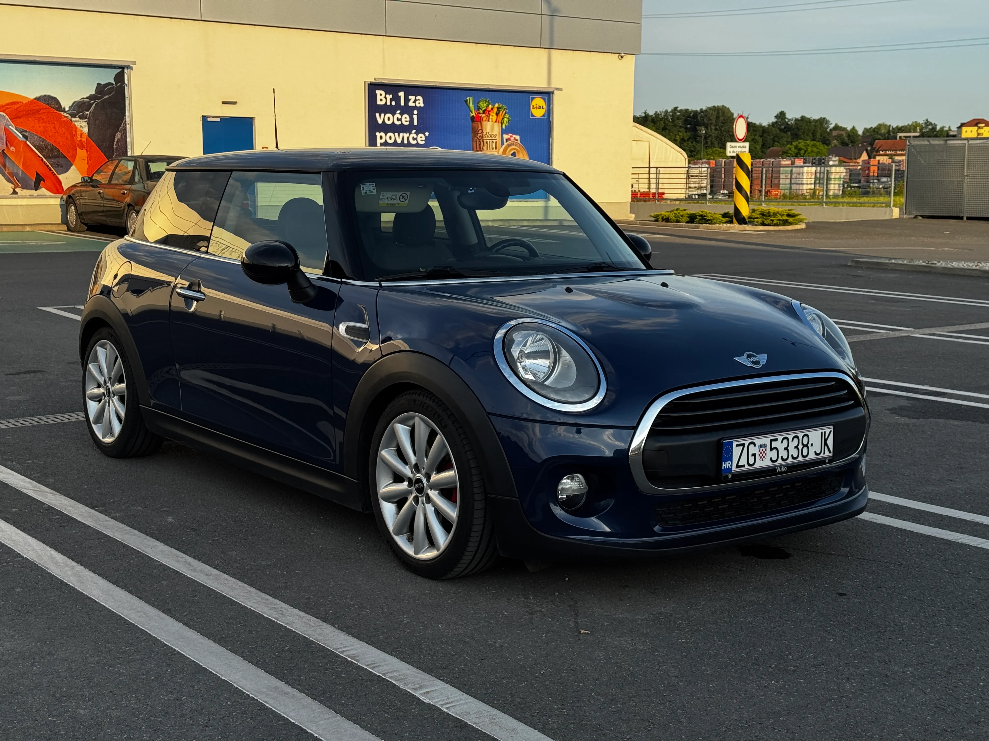 Mini cooper F56 diesel - super oprema! - cover