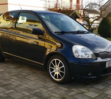 Toyota Yaris 1,4 D-4D - cover