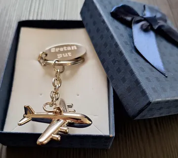 Privjesak avion 3 D - cover