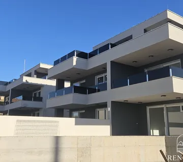 Stan sa bazenom na odličnoj lokaciji, Vabriga ( S2 ) - cover