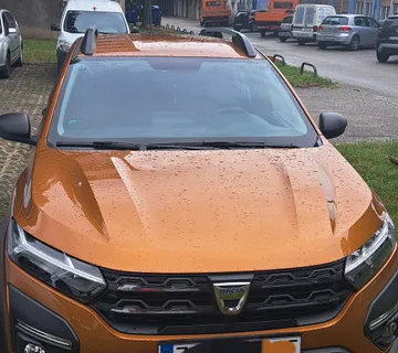 Dacia Sandero step up - cover