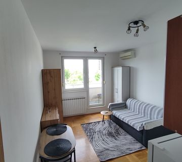 Iznajmljujemo garsonijeru od 22 m2 u Prečkom - cover