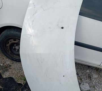 Renault Clio 3 07-12 Hauba prednja - cover