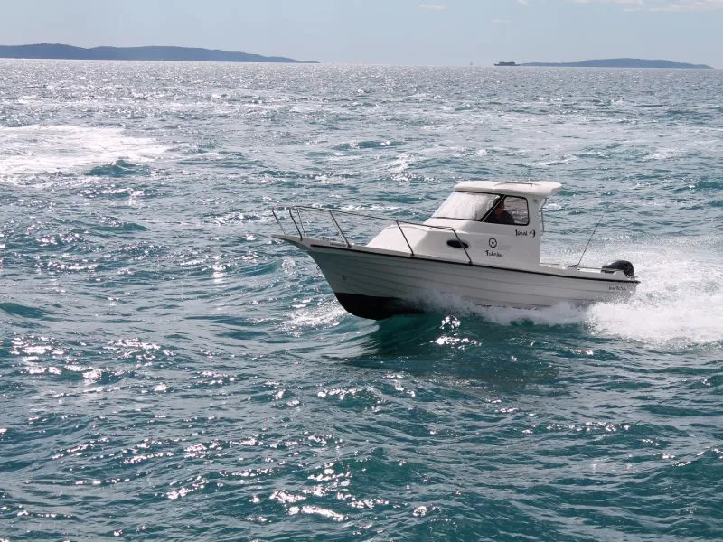 Izrada plovila - NAVAL 19 fisherline - cover