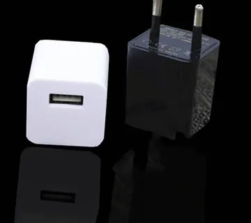 SKRIVENI uređaj za SLUŠANJE i NADZOR Punjač za mobitel ADAPTER - cover