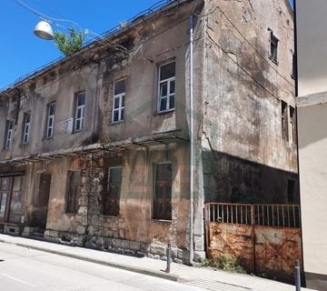 Samostojeća kuća katnica u centru Gospića - cover