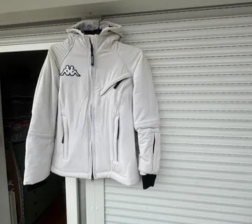 Vindijakne i hlače - cover