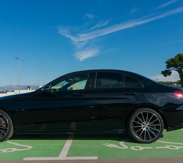 MERCEDES C KLASA W205 C200d AMG Automatic - cover