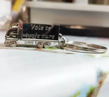 Privjesak kamion 3d - cover