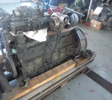 Motor DEUTZ Generalno uređeni BF6M1013FC - cover