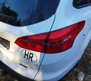 FORD FOCUS MK3.5 2016 KARAVAN ZADNJE LAMPE - cover