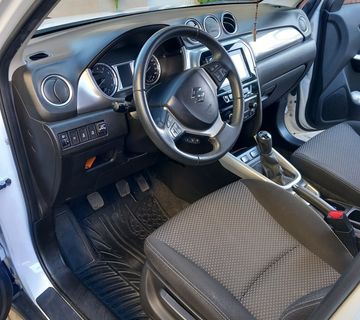 Suzuki Vitara 1,6 Gl + sa LPG - cover