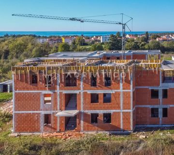 POREČ, STAN blizu plaže, prizemlje s 3 spavaće sobe i vrtom - cover
