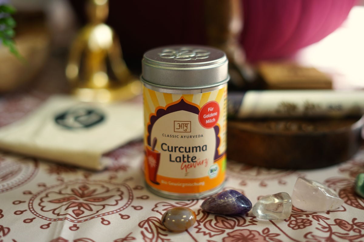20187-1_curcuma-latte