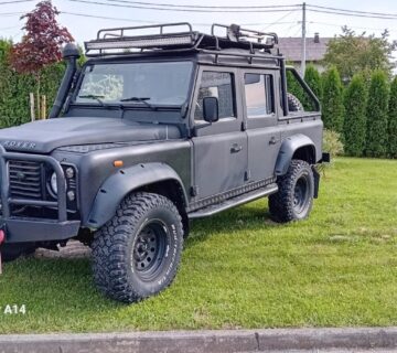 Land Rover Defender 110 - cover