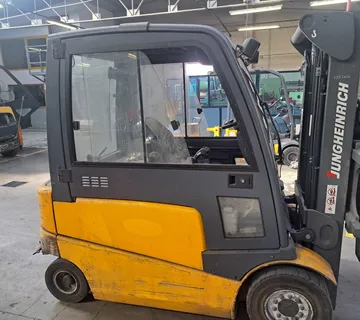 Jungheinrich Efg430 - Buzet