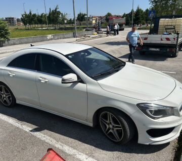 Mercedes CLA - cover