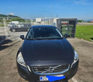 Volvo S60, 2013godina - cover