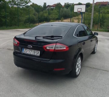 Ford Mondeo - cover