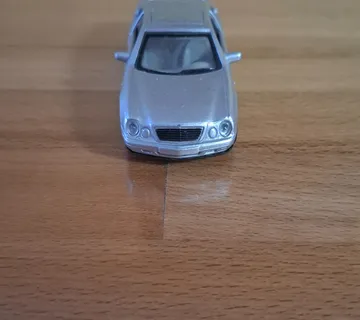 Mercedes Benz 1:43 model auta - Split
