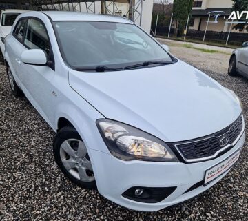 Kia Ceed  1.4 BEZ DEPOZITA - cover