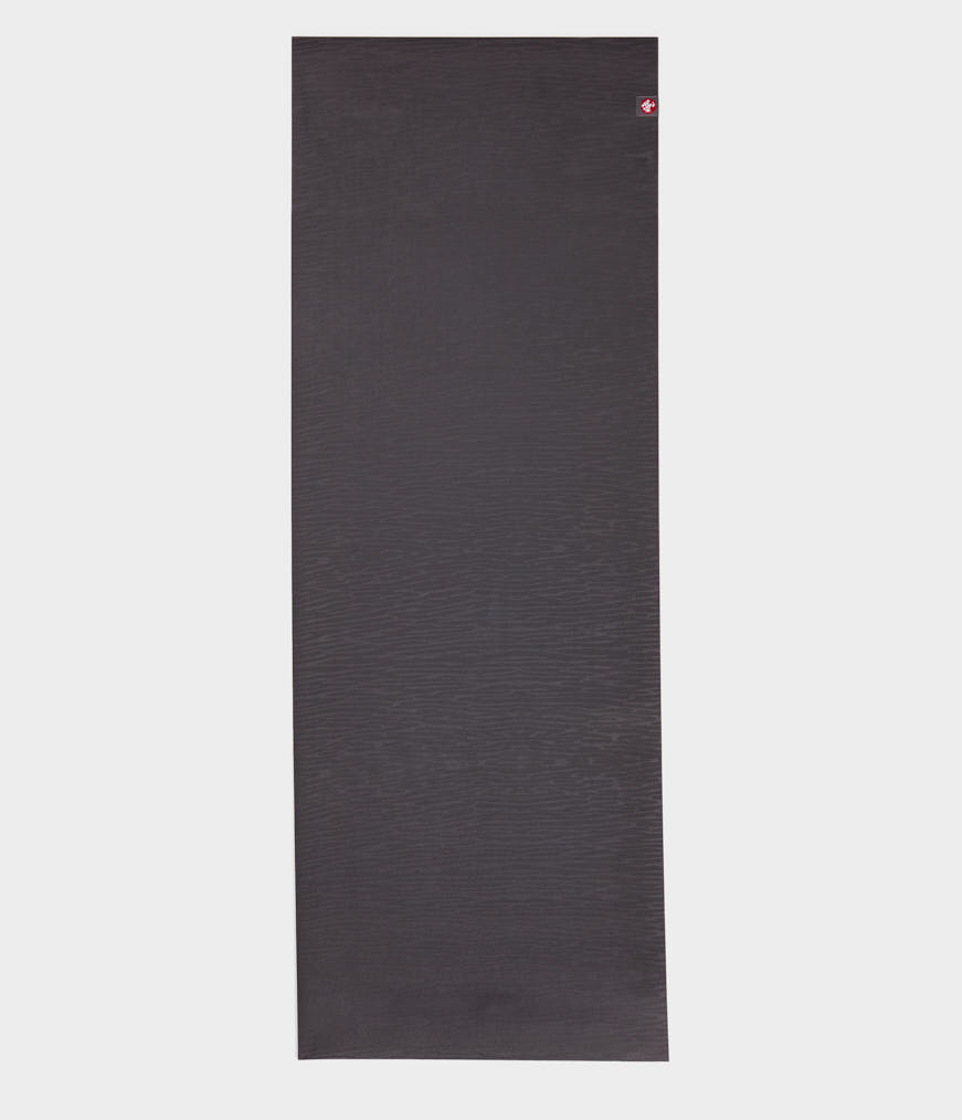 20514_manduka-podlozka-ekolite-a3077-mats-fw18-charcoal-04