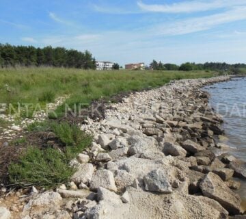 Privlaka, građevinsko zemljište uz pješčanu plažu, 2679 m2 - cover