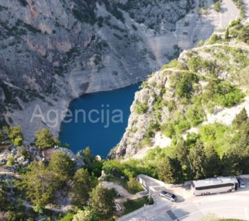 Imotski građevinsko zemljište 1176 m2 Modro jezero - TOP PONUDA! - cover