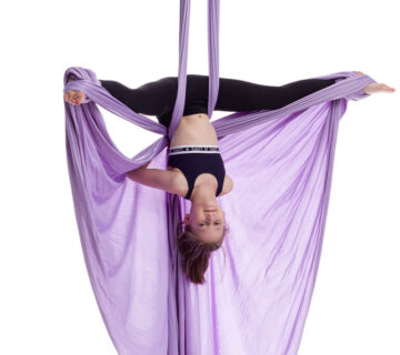 Aerialsilks Aerial Yoga JUST Perfect Set mreža i karabiner set za Fly fit i Aerial pogodan za djecu - 7 m Boja: ljubičasta - cover