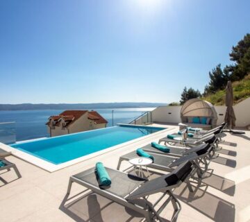 Vila na prodaju Pisak (Omiš) - OMIŠ PISAK VILLA 262 M2 S BAZENOM I PANORAMSKIM POGLEDOM, € 1.150.000, 262 m² - cover