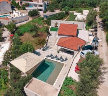 Villa for rent nearby town of Split***LONG TERM LEASE*** - cover