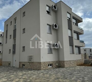 Novalja - trosobni apartman s vrtom 65,06 m2 prizemlje NOVOGRADNJA - cover