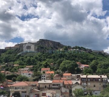 Knin - obiteljska kuća na prodaju - cover