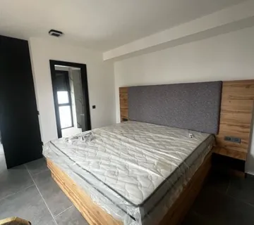 Bracni krevet - cover