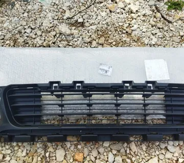 PEUGEOT 308 2017 SREDNJA REŠETKA BRANIKA - cover