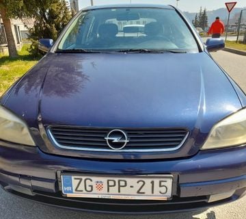 Opel Astra 1,6 CDX - cover